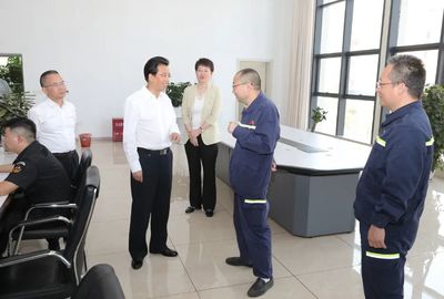 張定超在走訪慰問(wèn)專(zhuān)家人才時(shí)強(qiáng)調(diào) 堅(jiān)持把人才作為高質(zhì)量發(fā)展的第一資源 為幸福六盤(pán)水現(xiàn)代化建設(shè)提供智力支撐